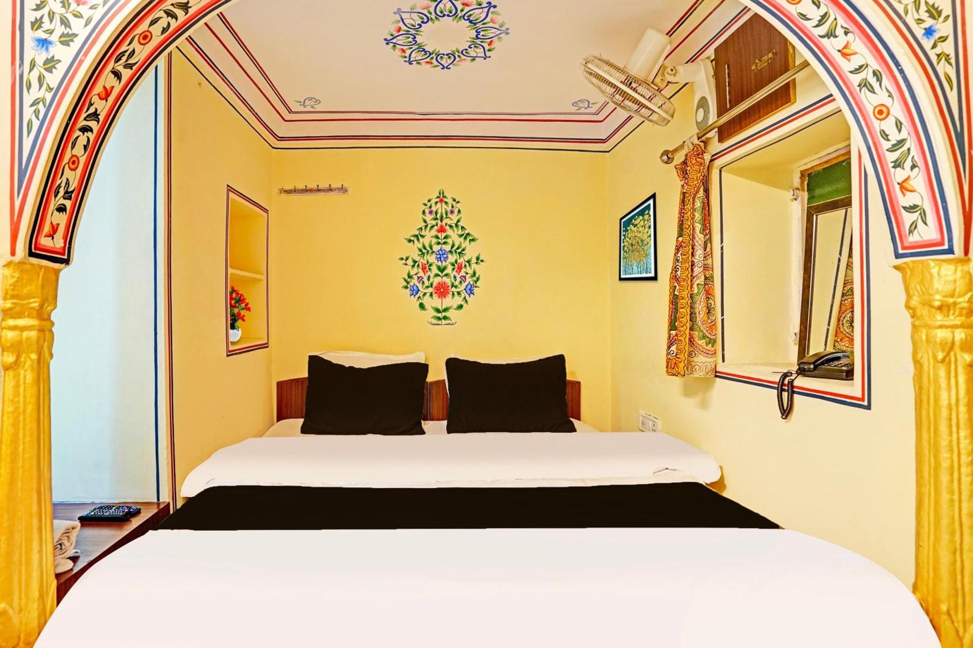 Hotel Super Collection O Ramganj Near Hawa Mahal Divisione di Divisione di Jaipur Esterno foto