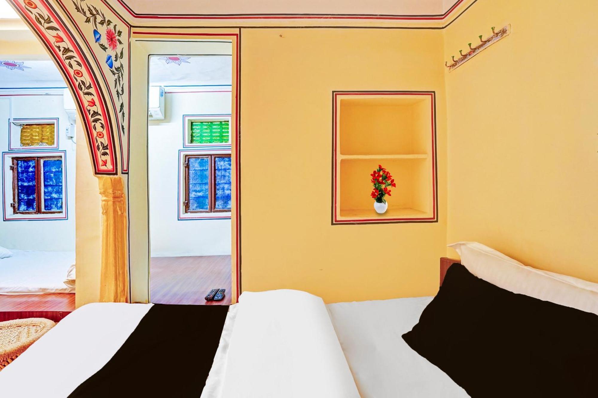 Hotel Super Collection O Ramganj Near Hawa Mahal Divisione di Divisione di Jaipur Esterno foto