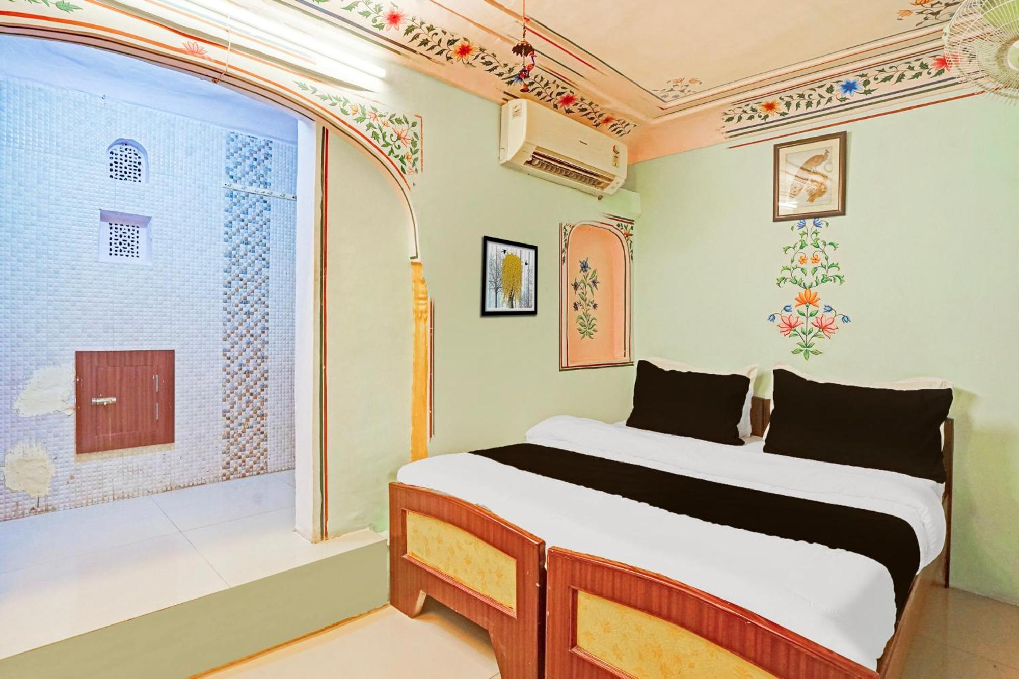 Hotel Super Collection O Ramganj Near Hawa Mahal Divisione di Divisione di Jaipur Esterno foto